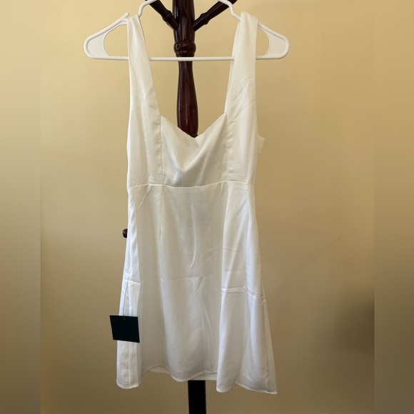 NWT Lulu’s White Squareneck Dress - Picture 1 of 2